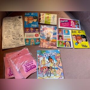 Mattel Barbie Assorted Pink and Blue Fashion Booklets & Accessories